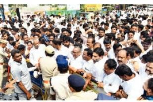 బెజవాడలో రణరంగం
